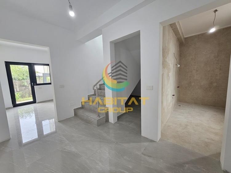Casă individuală cu 5 camere cu Canalizare în Central