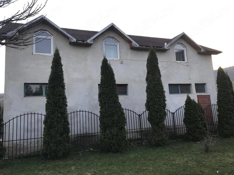 Casă cu Teren 200 Mp în Șuncuiuș