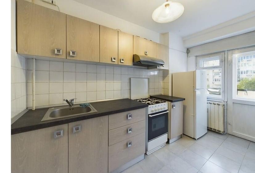 Apartament cu 2 camere decomandat, mobilat în P-ța Muncii