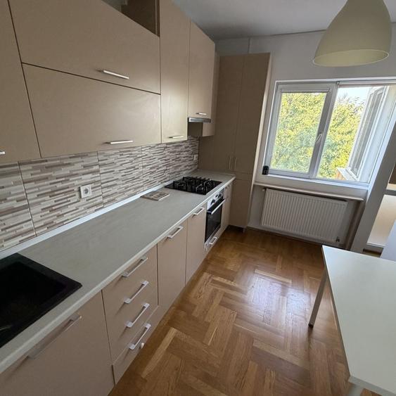 Apartament cu 3 camere decomandat în Chiajna