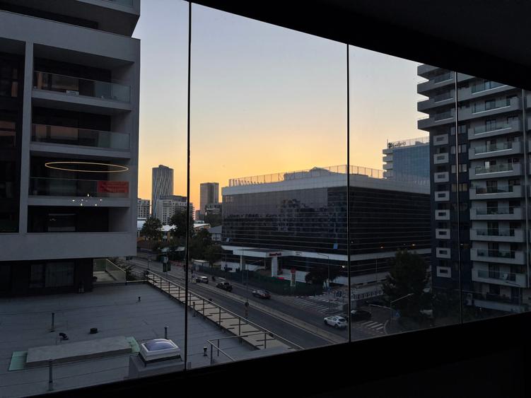 Apartament cu 2 camere semidecomandat în Barbu Văcărescu