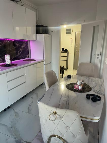 Apartament cu 2 camere decomandat, mobilat în Rahova