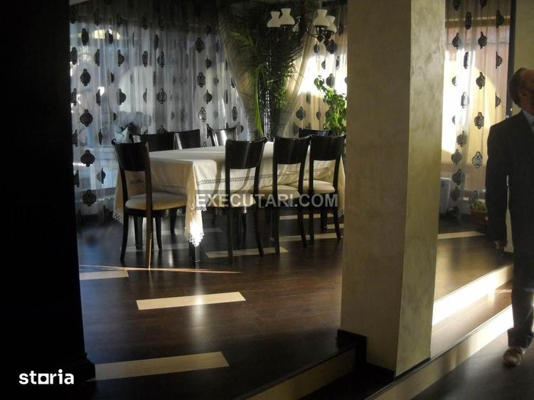Casă cu 4 camere cu Teren 400 Mp în Central