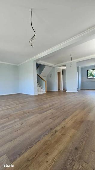 Casă cu 5 camere cu Teren 309.98 Mp în 13 Septembrie