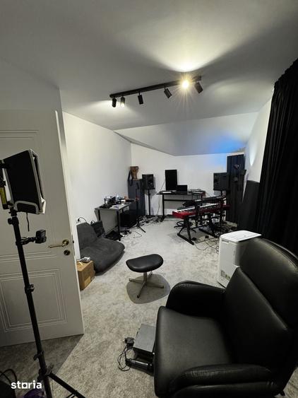 Casă cu 5 camere cu Teren 465 Mp în Central