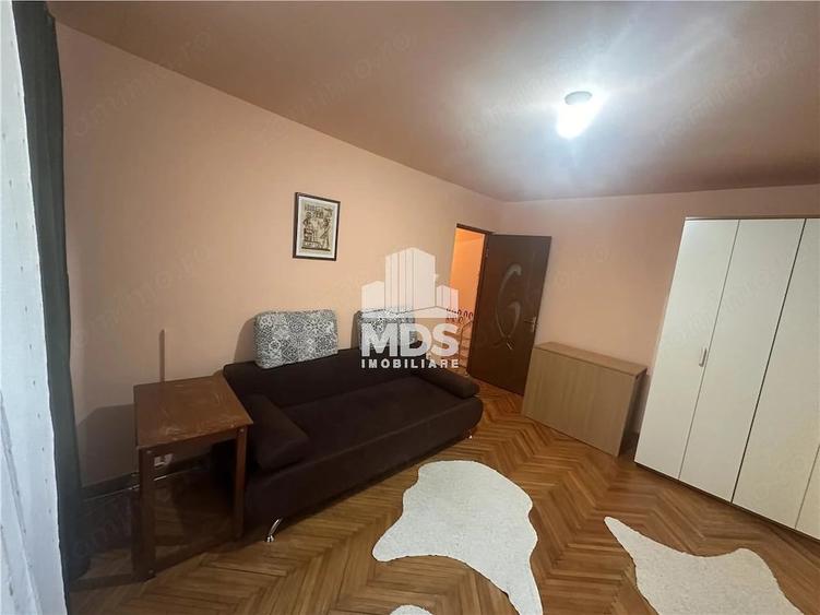 Apartament cu 2 camere nedecomandat în Girocului