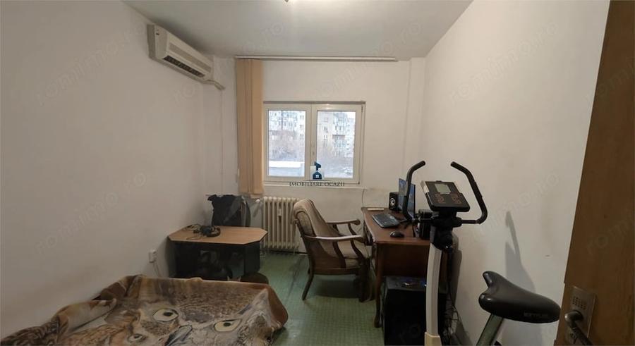 Apartament cu 4 camere semidecomandat în Brâncoveanu