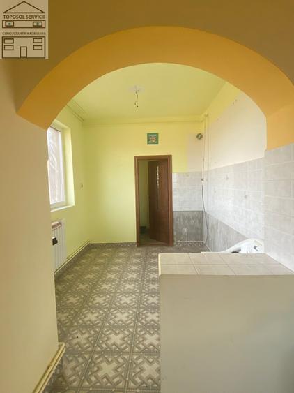 Casă individuală cu 6 camere cu Canalizare în Marghita