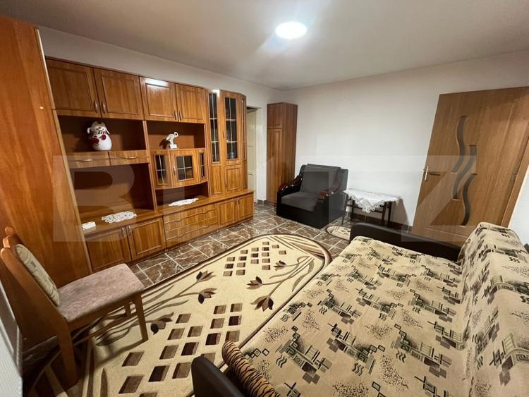 Apartament cu 2 camere semidecomandat, mobilat în Micro 6