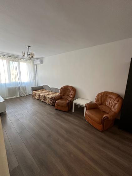 Garsonieră decomandată în Alexandru cel Bun