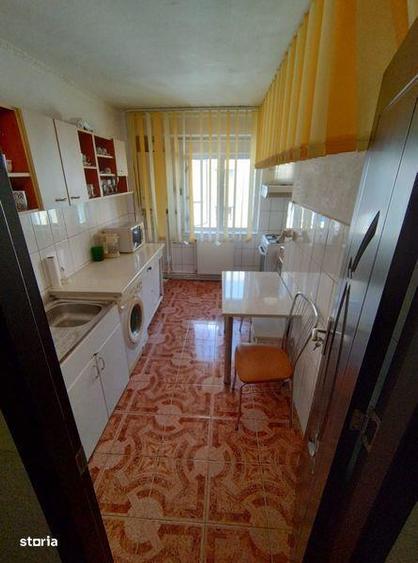 Apartament cu 3 camere în 2 Moldoveni