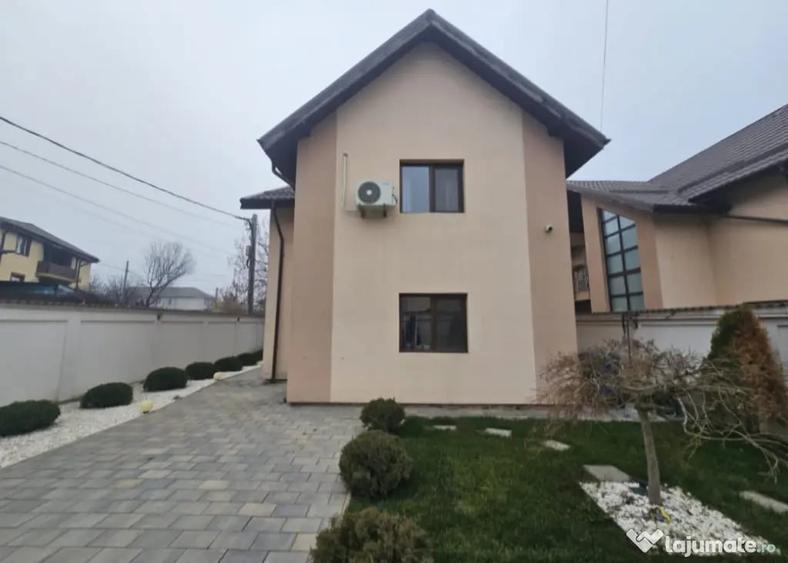 Casă cu 4 camere cu Teren 290 Mp în Lăpuș