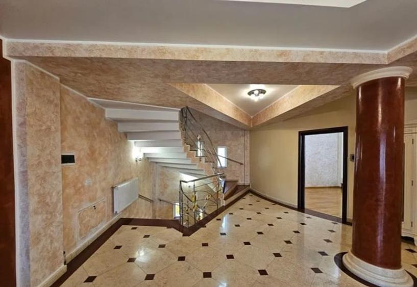 Spațiu comercial, de 600 mp, în Trocadero