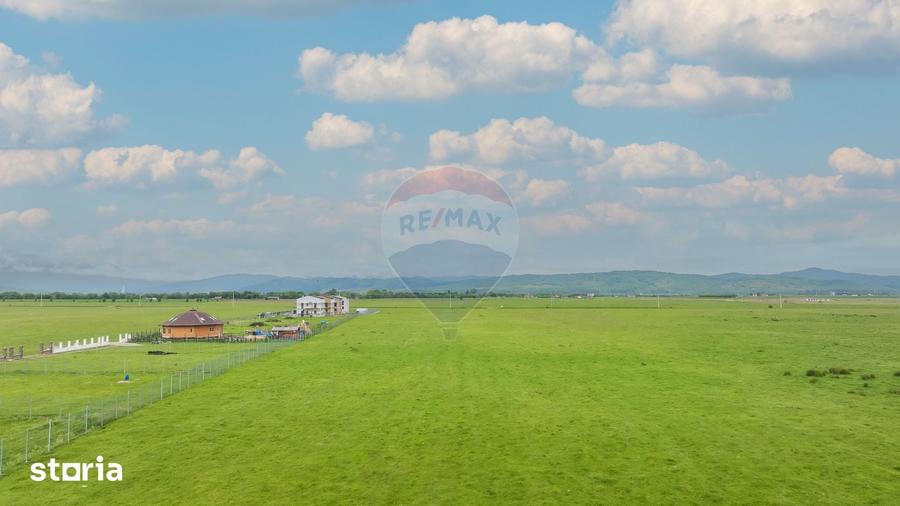 Teren de 3400 mp, în Central