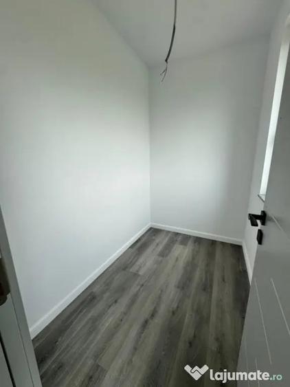 Casă cu 4 camere cu Teren 420 Mp în Săsar