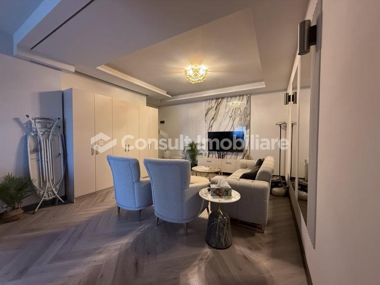 Apartament cu 2 camere semidecomandat, mobilat în Mărăști
