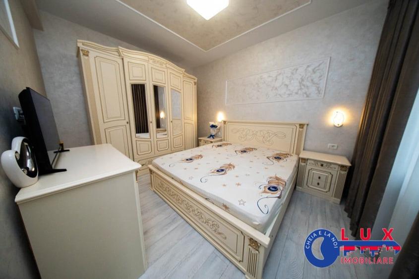 Casă cu 6 camere cu Teren 400 Mp în Babadag