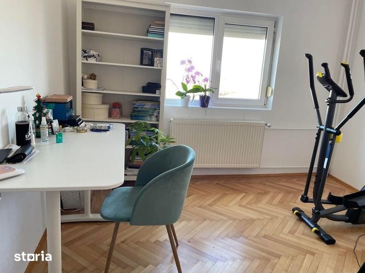 Apartament cu 3 camere decomandat în Colentina