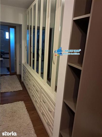 Apartament cu 3 camere decomandat în Banat