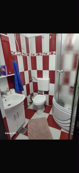 Apartament cu 3 camere nedecomandat în Central