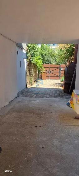 Casă cu 5 camere cu Teren 250 Mp în 1 Mai