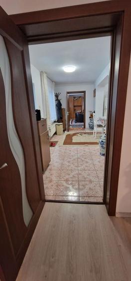 Casă individuală cu 3 camere cu Canalizare în Central