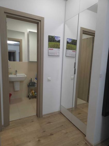 Apartament cu 4 camere decomandat în Băneasa