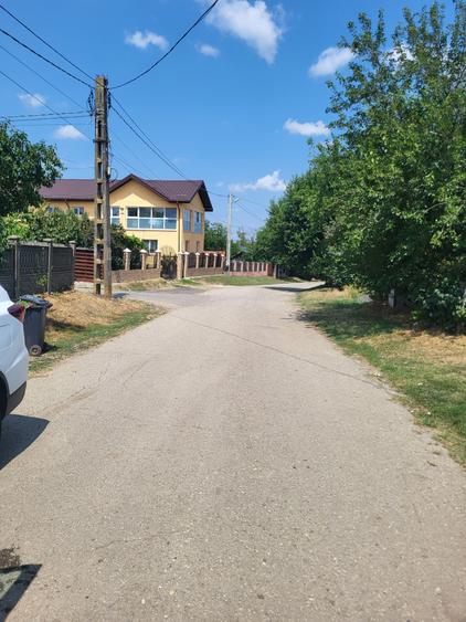Teren Construcții intravilan de 2400 mp, în Călugăreni