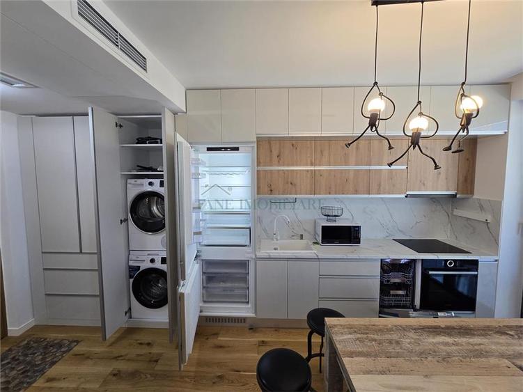 Apartament cu 2 camere semidecomandat, mobilat în Tunari