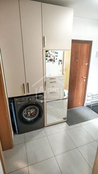 Apartament cu 2 camere decomandat, mobilat în Tractorul