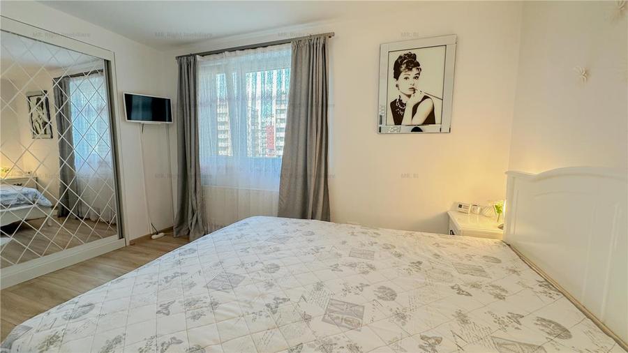 Apartament cu 2 camere decomandat, mobilat în Tractorul