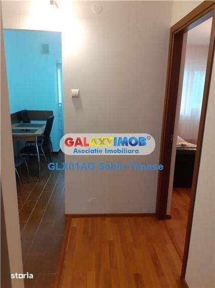 Apartament cu 3 camere decomandat în Calea București