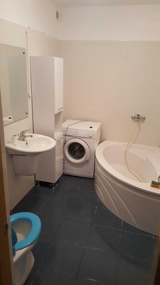 Apartament cu 2 camere decomandat în Florești