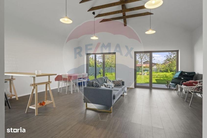 Casă cu 4 camere în Moara Vlăsiei