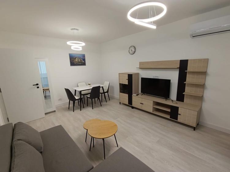 Apartament cu 2 camere decomandat în Jiului