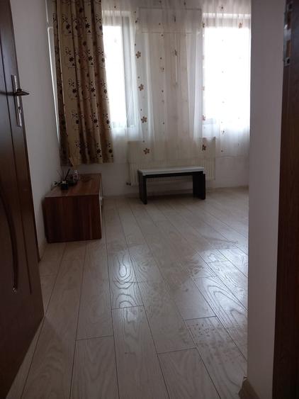 Garsonieră decomandată în Unirii