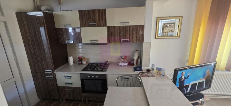Casă individuală cu 5 camere cu Canalizare în Mislea