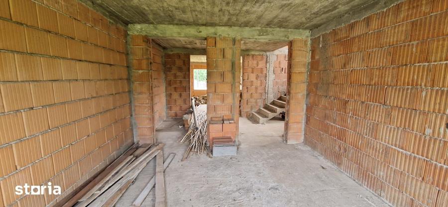 Casă cu 5 camere cu Teren 600 Mp în Sânnicolau Mic