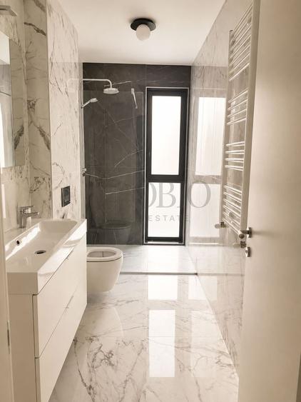 Apartament cu 4 camere semidecomandat în Iancu Nicolae