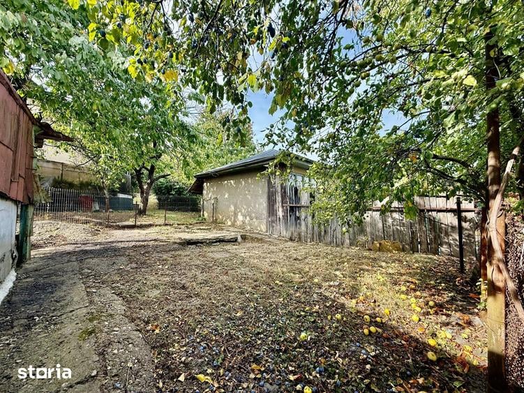Casă cu 3 camere decomandat cu Teren 200 Mp în Copou