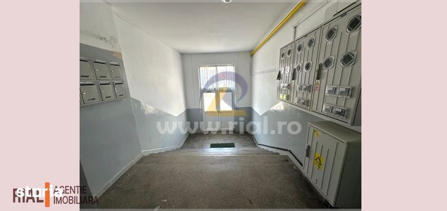Apartament cu 3 camere decomandat în Vitrometan