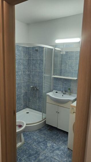 Apartament cu 2 camere decomandat în Central — fotografia 1