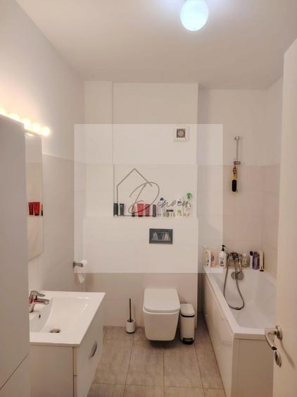 Apartament cu 4 camere decomandat, mobilat în Băneasa