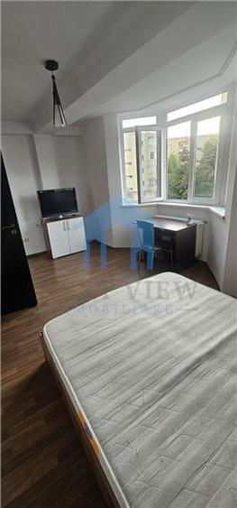 Apartament cu 3 camere decomandat, mobilat în Mărăști