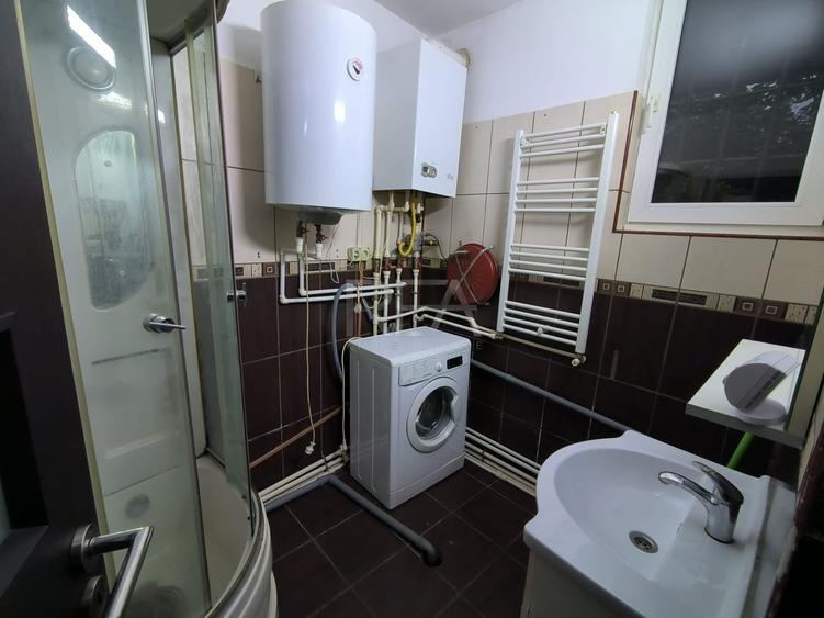 Apartament cu 3 camere circular, mobilat în P-ța Romană