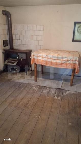 Casă cu 3 camere în Purcăreni