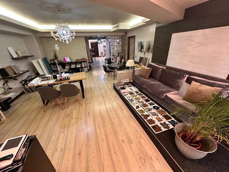 Apartament cu 3 camere semidecomandat în Herăstrău