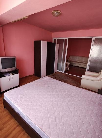 Apartament cu 2 camere decomandat în Exterior Vest