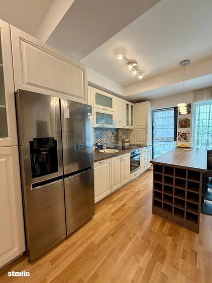 Apartament cu 3 camere semidecomandat în 13 Septembrie