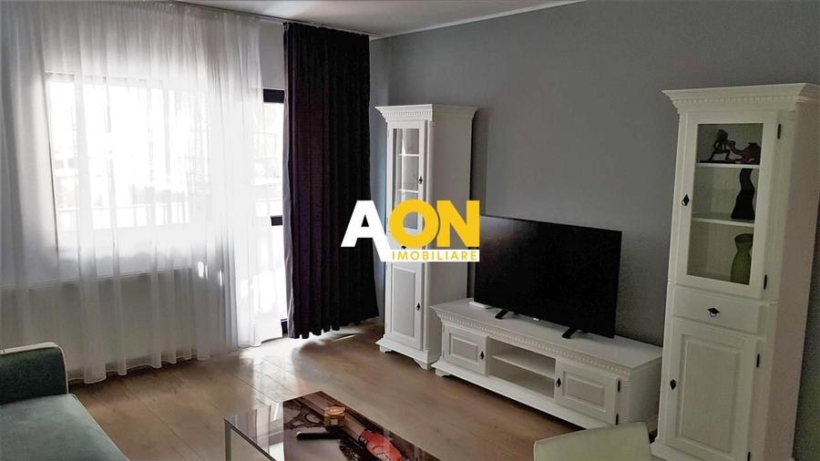 Apartament cu 3 camere decomandat, mobilat în Cetate